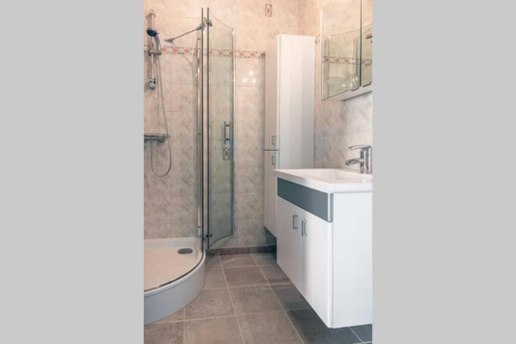 Appartment With Frontal Sea View With 3 Bedrooms Koksijde Eksteriør bilde