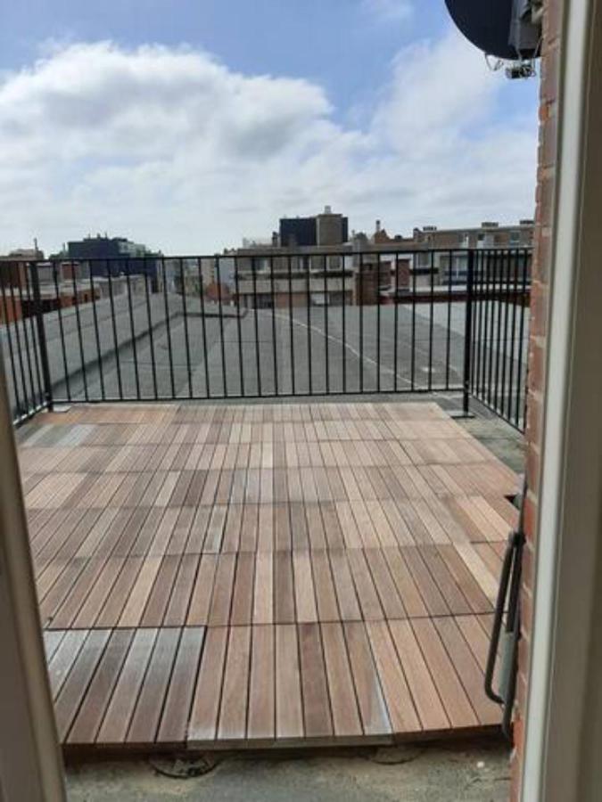 Appartment With Frontal Sea View With 3 Bedrooms Koksijde Eksteriør bilde