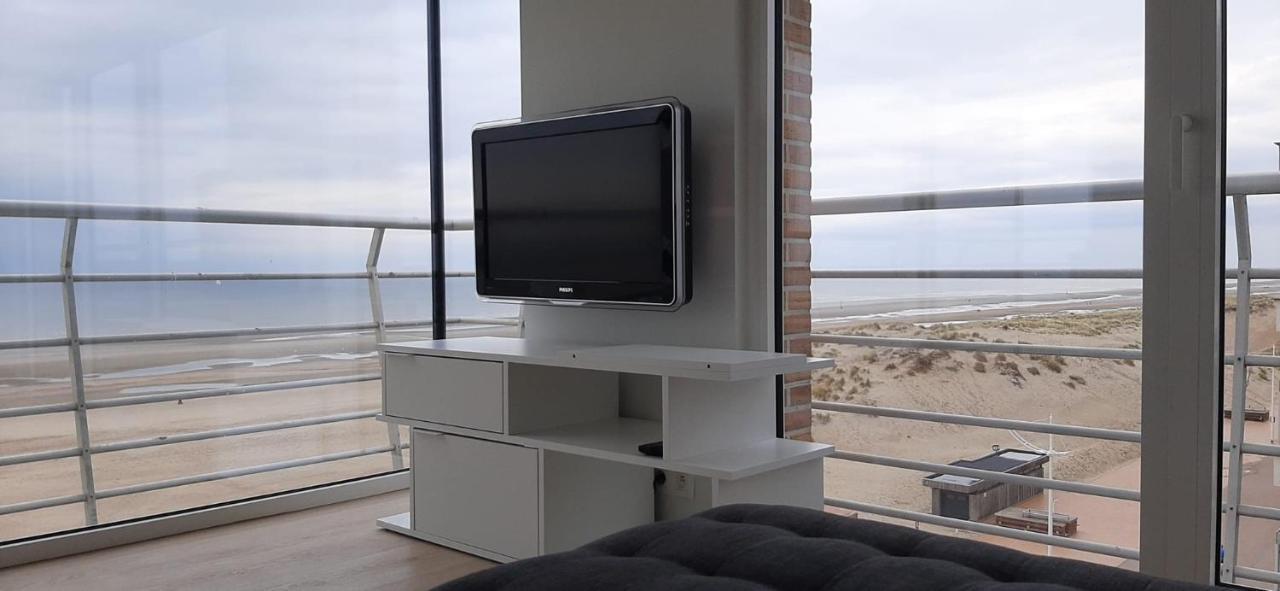Appartment With Frontal Sea View With 3 Bedrooms Koksijde Eksteriør bilde