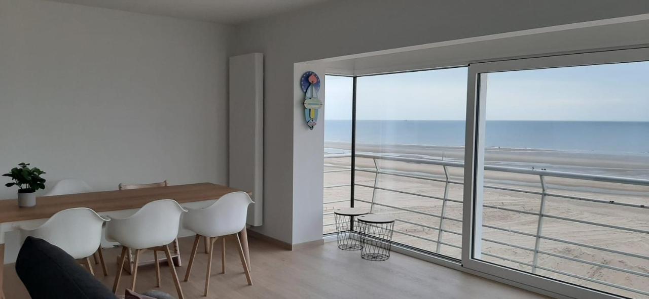 Appartment With Frontal Sea View With 3 Bedrooms Koksijde Eksteriør bilde